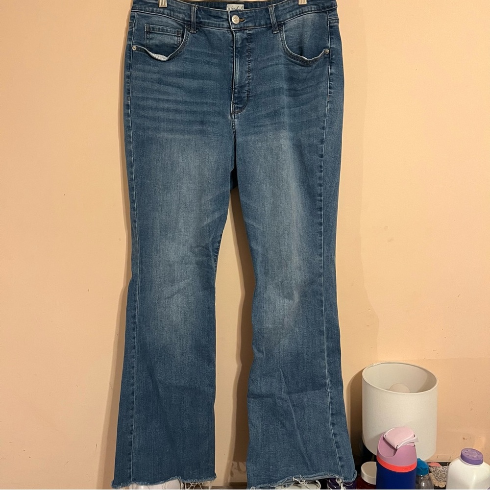 High Rise Flare Jeans - Picture 2 of 6